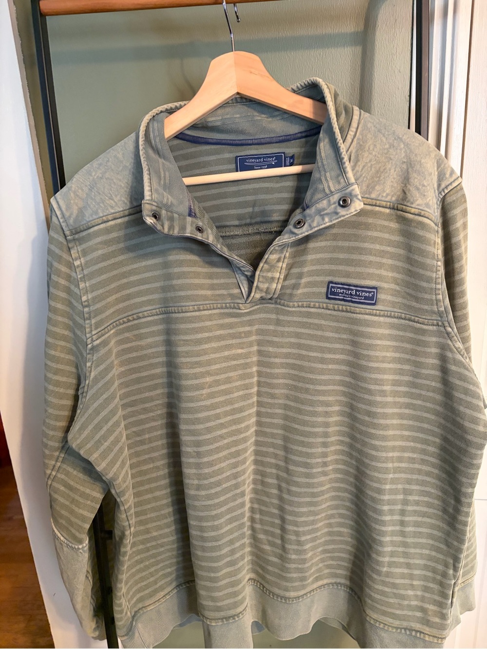Vineyard Vines Men's Sage Striped Pullover sweatshirt